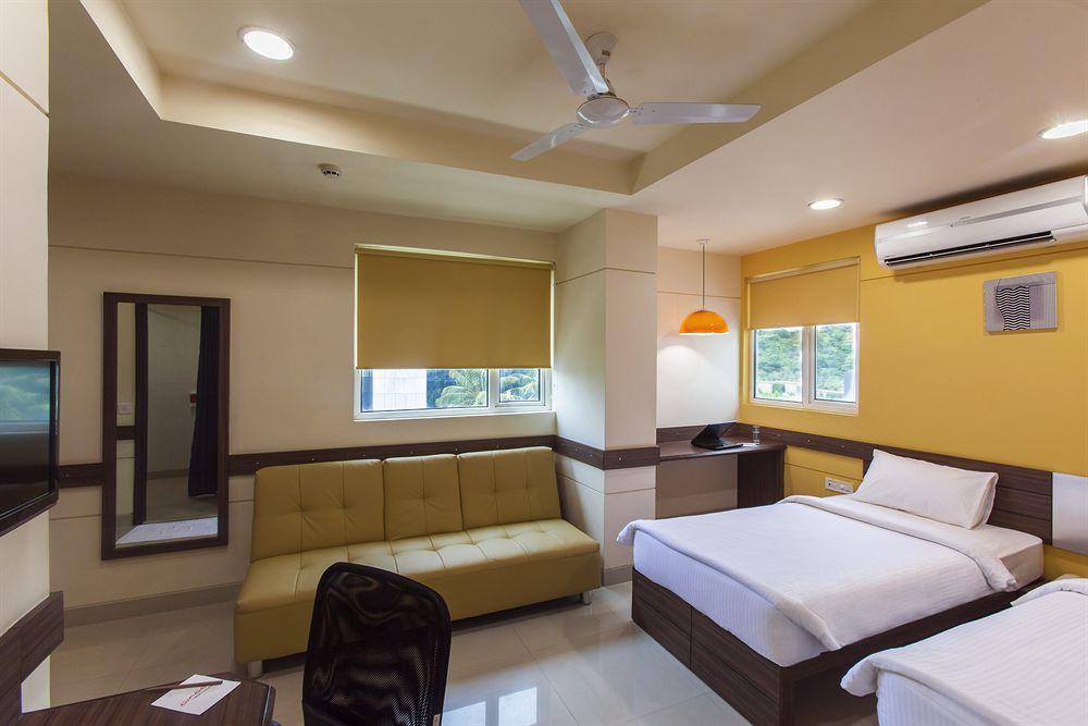Nashik Hotel Exterior photo