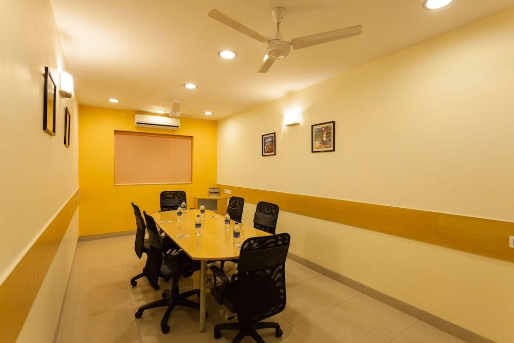 Nashik Hotel Exterior photo